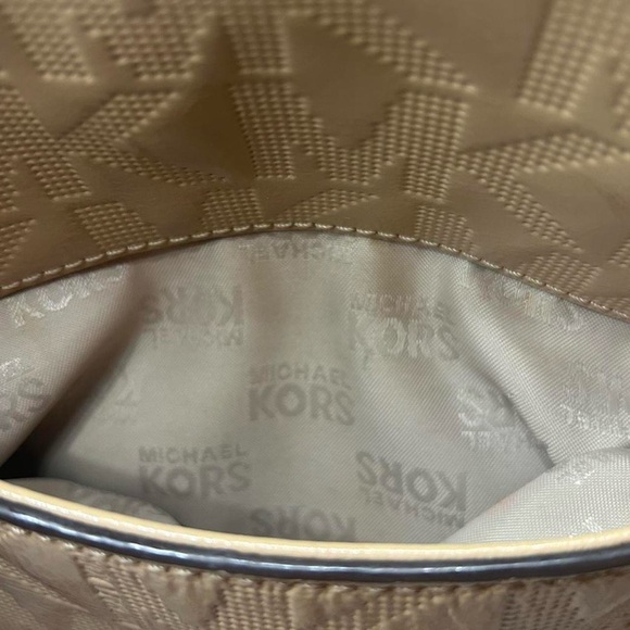 Michael Kors Beige Patent Leather-Signature Embossed-Jet Set - Picture 3 of 8